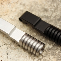 CHARGING HANDLE